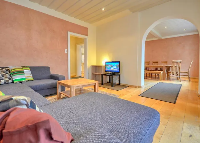 Skilift-seeblick - By Alpen 滨湖采尔